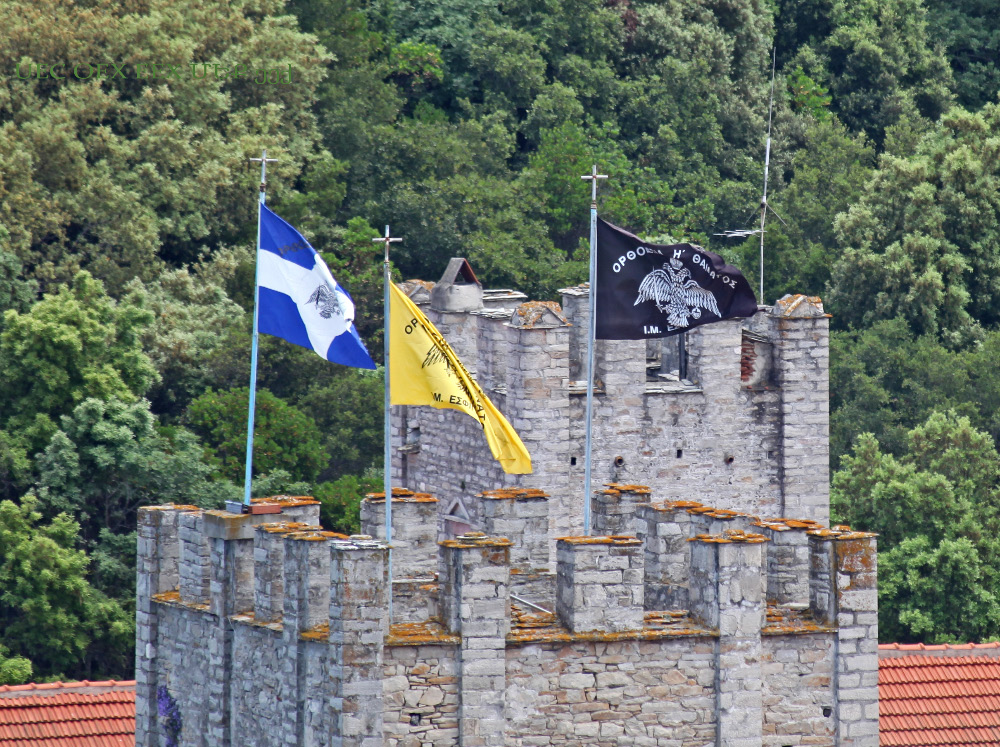 uec_gr athos esphigmenou monastery flags battlements