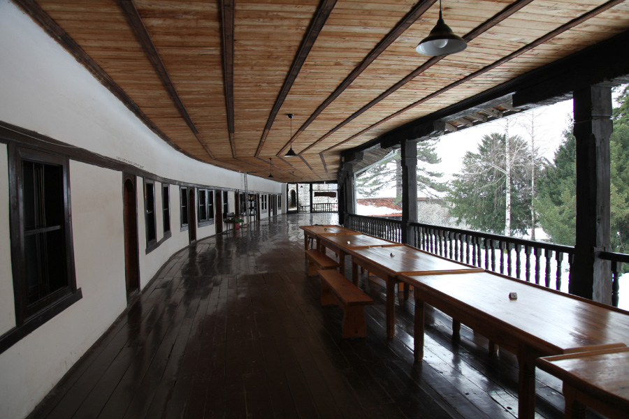 Манастир Високи Дечани на Косову – Monastery Visoki Dečani in Kosovo